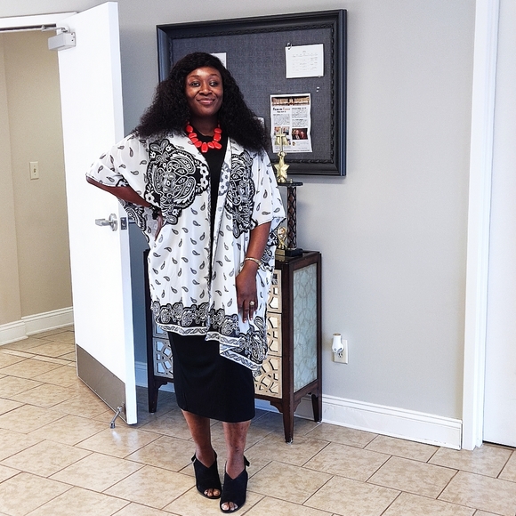 Paisley half sleeve kimono. shein.one size. - Picture 11 of 11